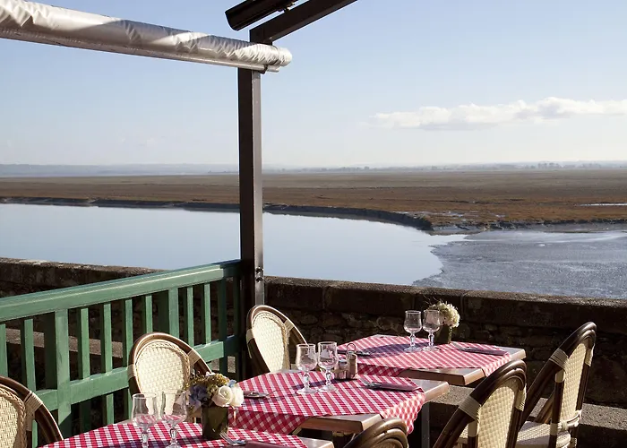 فندق La Croix Blanche 3*