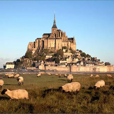La Croix Blanche Mont St. Michel