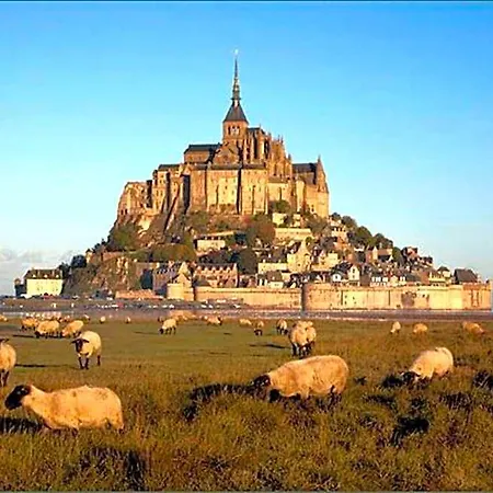 Hotel La Croix Blanche Mont-Saint-Michel